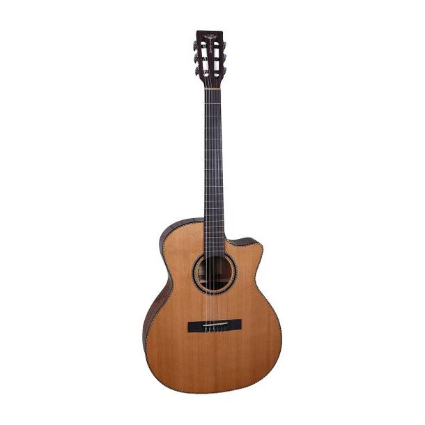 Tyma G-15E Spanish guitar