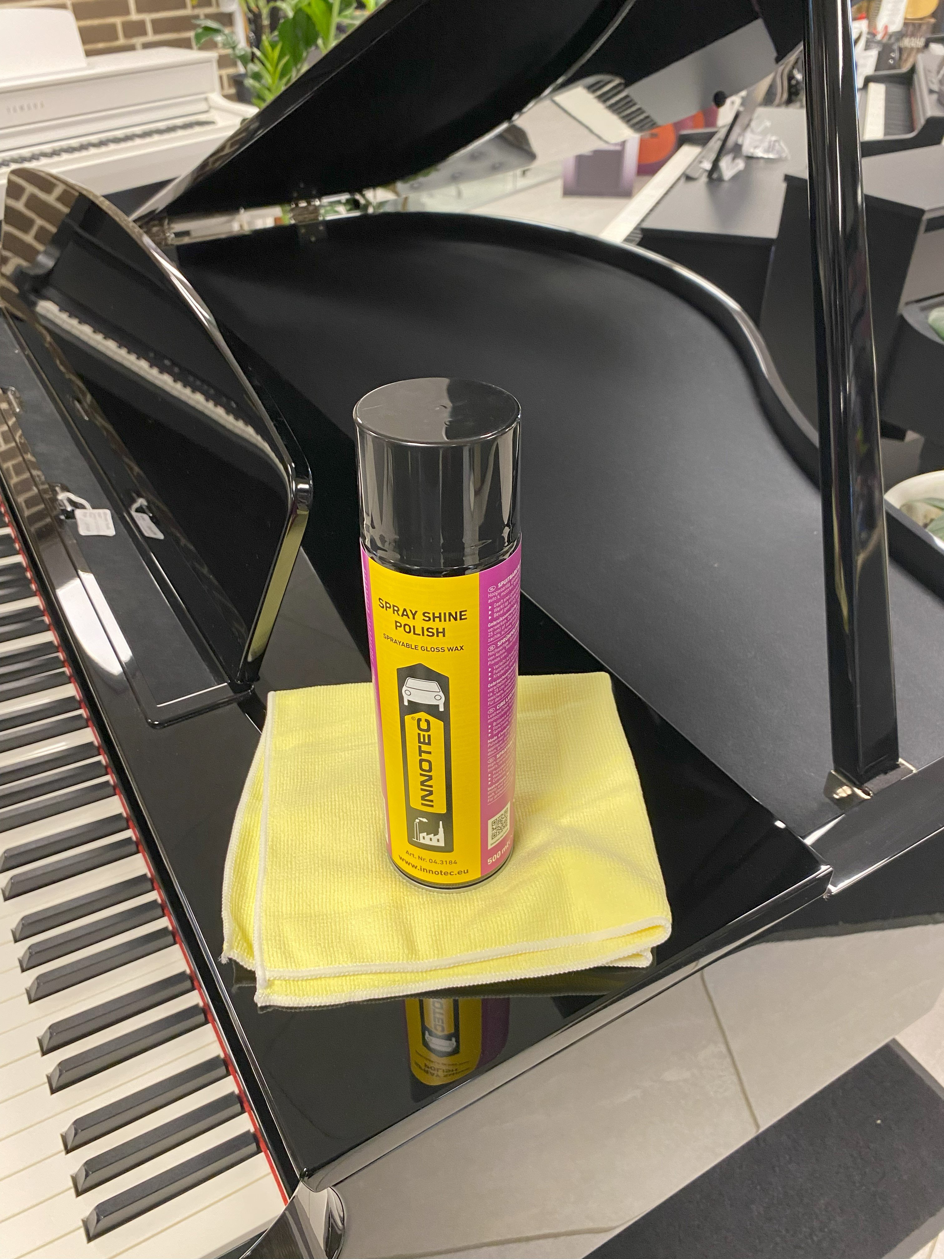 Innotec Spray Shine Polish mit Mikrofasertuch