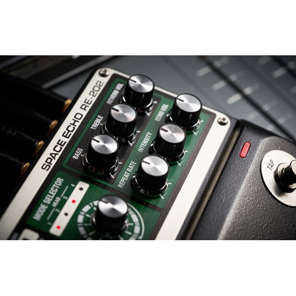Boss RE-202 Space Echo