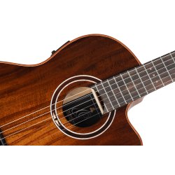 Ortega Exoticsuitece, Klassisk Guitar med mik og gigbag